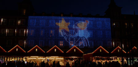 La Navidad brilla en la Plaza Mayor con un impresionante espectáculo de luz