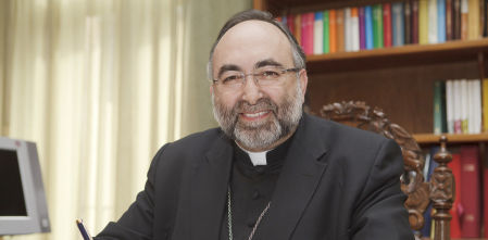 El ala dura del episcopado español se revuelve contra la regularización de los migrantes