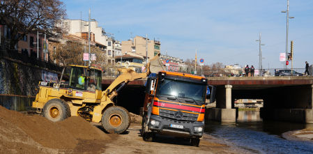 La retirada ‘in extremis’ de 500 toneladas de sedimentos del río Onyar evitó que Girona se inundase