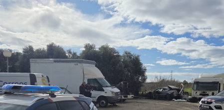 Los Mossos d'Esquadra denuncian un taller ilegal en el Alt Camp que no tenía licencia ni trabajadores con contrato