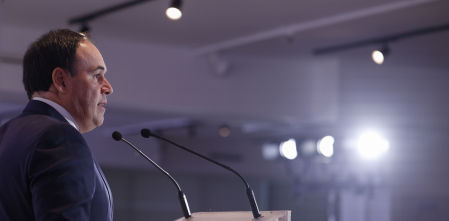 El Gobierno tacha de “indignidad” que Llorca compare indemnizaciones dana con Adamuz