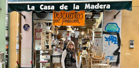 La calle de las cestas de València pierde una de sus tiendas icónicas: cierra La Casa de la Madera