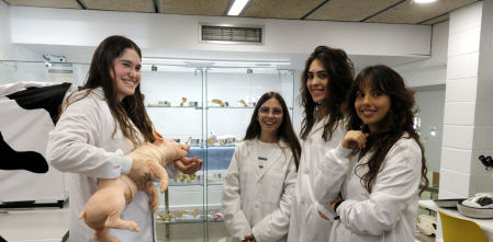 Lleida estrena un espacio de simulación y autoaprendizaje para los estudiantes de Veterinaria