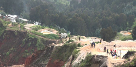 Varios deslizamientos de tierra sepultan una mina controlada por el M23 en el este del Congo