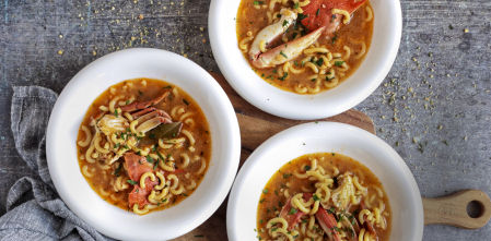 Captura el sabor salvaje del Mediterráneo en unos fideos con cangrejo azul