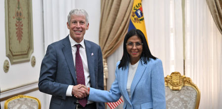 EE.UU. invita al país a la presidenta encargada de Venezuela, Delcy Rodríguez