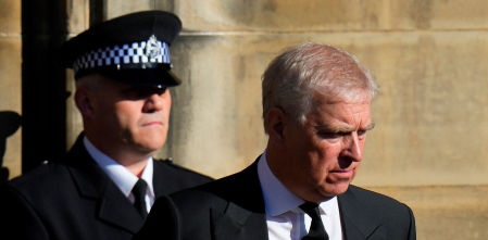 El Gobierno británico quiere expulsar al expríncipe Andrés de la línea de sucesión al trono