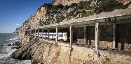 Obra de emergencia en los túneles del Garraf a la espera de la gran reforma