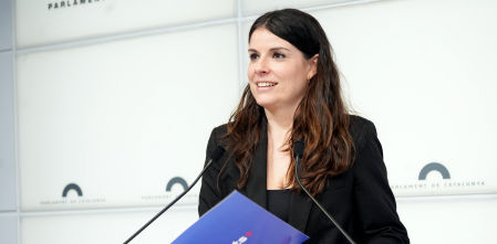 Junts presenta una enmienda a la totalidad a los presupuestos de Illa y le acusa de ceder ante los comunes