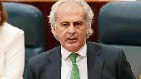 MADRID, 08/07/2021.- El consejero de Sanidad de la Comunidad de Madrid, Enrique Ruiz Escudero, interviene en el pleno en la Asamblea de Madrid, este jueves. EFE/Javier Lizón