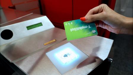 Imagen de una tarjeta de la T-Mobilitat