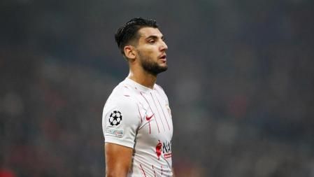 Villeneuve-d'ascq (France), 20/10/2021.- Sevilla's Rafa Mir reacts during the UEFA Champions League group G soccer match between Lille OSC and Sevilla FC at the Stade Pierre Mauroy in Villeneuve-d'Ascq, Lille, France, 20 October 2021. (Liga de Campeones, Francia) EFE/EPA/YOAN VALAT
