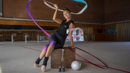 NATALIA GARCÍA TIMOFEEVA, GIMNASTA QUE SE RETIRA FOTOGRAFIADA EN EL CAR SANT CUGAT. VUELTA Y VUELTA