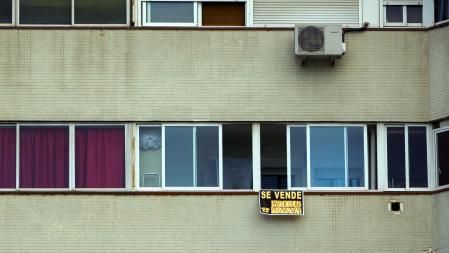 Un piso en venta en un edificio