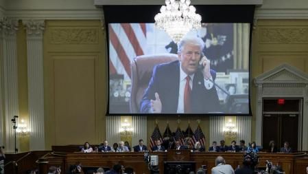 Washington (United States), 16/06/2022.- An image of former US President Donald Trump is displayed during the third hearing of the House Select Committee to Investigate the January 6th Attack on the US Capitol in the Cannon House Office Building in Washington, DC, USA, 16 June 2022. The bipartisan committee, which has been gathering evidence for almost a year related to the January 6 attack at the US Capitol, will present its findings in a series of televised hearings. On 06 January 2021, supporters of former President Donald Trump attacked the US Capitol Building during an attempt to disrupt a congressional vote to confirm the electoral college win for President Joe Biden. (Atentado, Estados Unidos) EFE/EPA/Drew Angerer / POOL