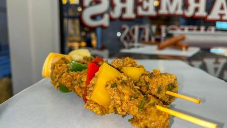 El establecimiento cuenta con productos que mantienen un parecido incuestionable con los de carne.