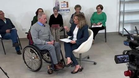 Carmen Cosano haciendo sus prácticas de televisión