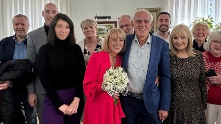 Ligia y Chris, el día de su boda. Ahora viven en Needham Market (Reino Unido).&nbsp;