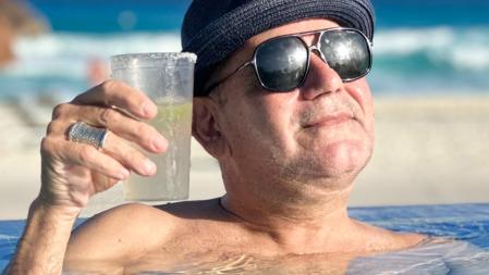 José Corbacho siempre que puede disfruta de los placeres de la vida