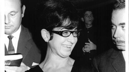 CONCHA ALÓS, PREMIO PLANETA 1962, CON SU NOVELA 