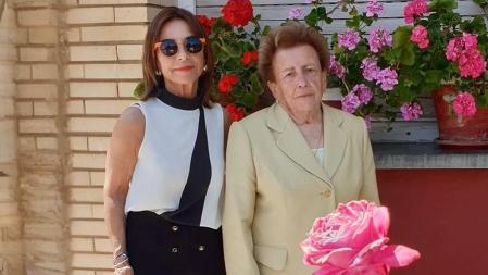 Carmen (madre, a la derecha) y Carmina (hija, a la izquierda). 