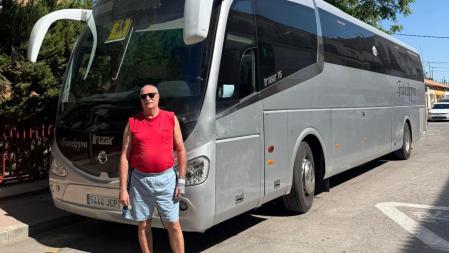 Juan Antonio Cánovas trabajando