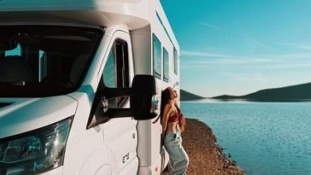 Diana Cabezas, joven viviendo en una autocaravana (@soyailenx)