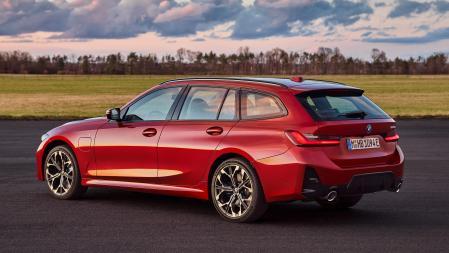 BMW 330e xDrive Touring