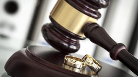 El divorcio podría llegar antes en parejas en las que el hombre ejerza una de estas profesiones.,