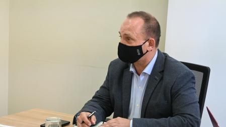 Rubén Martínez Dalmau en su despacho