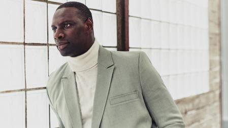 Omar Say saltó a la fama con ‘Intocable’ y ahora llena la pantalla con su interpretación de un ladrón de guante blanco que imita al mítico Arsène Lupin