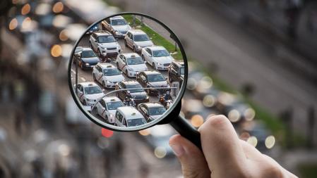 La contaminación provocada por factores como el tráfico afecta a la vista