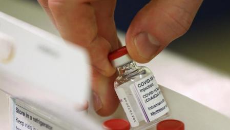 CE dice que AstraZeneca debe cumplir entregas por razones morales y legales