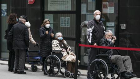 VACUNACIÓN CONTRA LA COVID DE MAYORES De 80 AÑOS EN BARCELONA