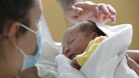 segundo bebé nacido en Asturias el 1 de enero del 2021 EuropaPress