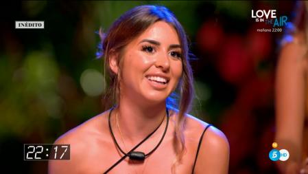 Imágenes inéditas de la última hoguera de Marina en ‘La Isla de las Tentaciones 3’: “Tenía un niño al lado”