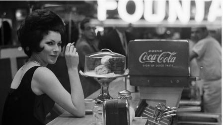 'New York, 1963', de la serie 'El lado oscuro del sueño americano', de Joel Meyerowitz