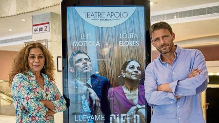 Lolita Flores y Luis Mottola antes del estreno en el teatro Apolo de la comedia 