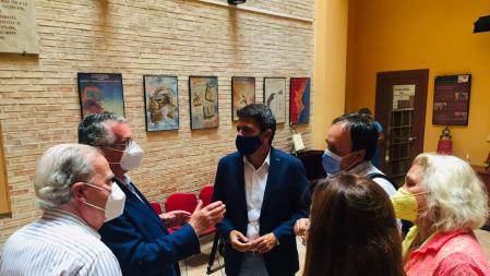 Carlos Mazón con representantes de la RACV y Lo Rat Penat.