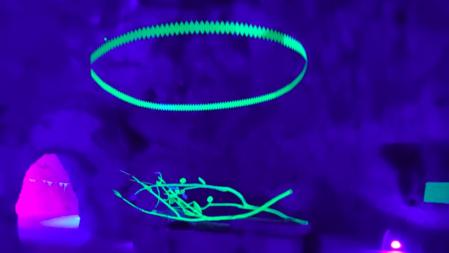 Instalación artística de Aurelio Ayela en uno de los aljibes del Museo de Aguas de Alicante