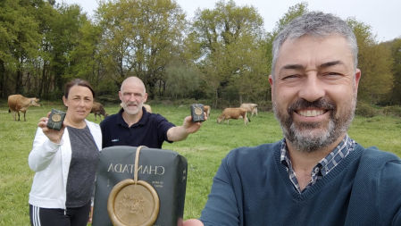 Ana Vázquez, Ricardo Gómez y Suso Mazaira, el equipo de Airas Moniz.