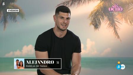 Alejandro de ‘La Isla de las Tentaciones 4’ desvela que tuvo un rollo con Marina