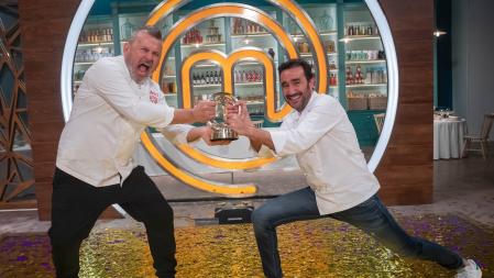 Miki Nadal y Juanma Castaño, ganadores de la sexta edición de 'Masterchef celevrity'