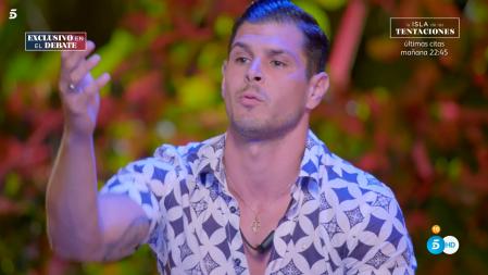 Duro encontronazo entre Alejandro y Stiven en la última hoguera de ‘La Isla de las Tentaciones 4’