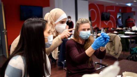 LV_España, cuarto país con más contagios declarados en la oleada de ómicron