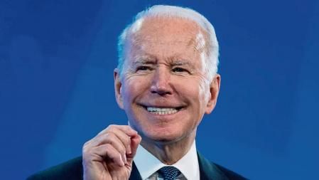Washington (Usa), 21/01/2022.- US President Joe Biden delivers remarks at the United States Conference of Mayors 90th Winter Meeting, in Washington, DC, USA, 21 January 2022. (Estados Unidos) EFE/EPA/MICHAEL REYNOLDS