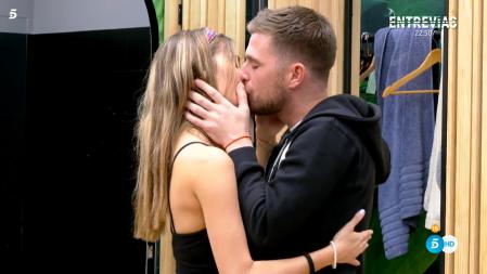 La apasionada relación entre Sara y Tom Brusse a espaldas de sus compañeros de ‘Secret Story’