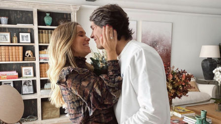 María Pombo y Pablo Castellano son pareja, influencers y residentes en Madrid. Tienen un niño, Martín.