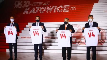 Los primeros ministros de Visegrado en una cita en Polonia en 2021. Babis ya no gobierna en Chequia