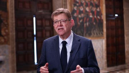 El presidente de la Generalitat Valenciana, Ximo Puig, durante la declaración institucional con motivo del 25 d'Abril.